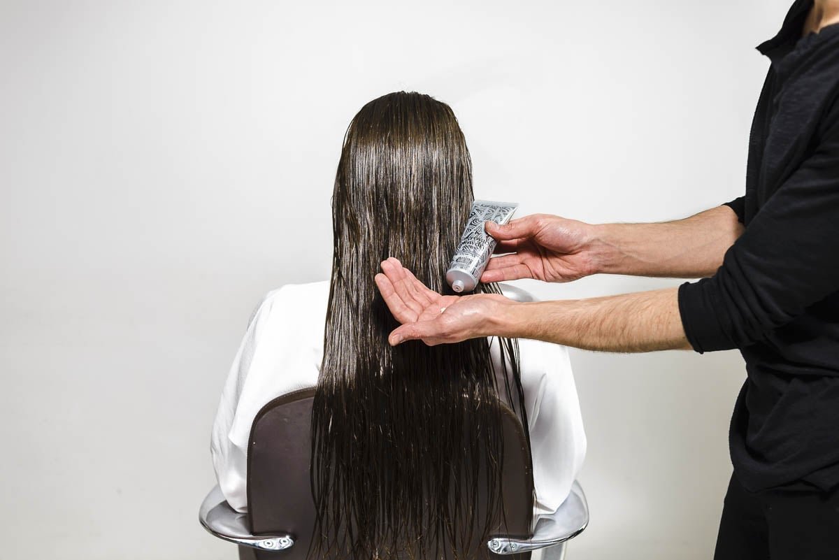 Ombunden hästsvans Tutorial 1 Kerastase